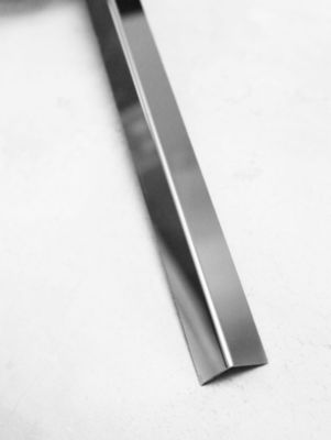 Profil angulaire Ilcom L en acier inoxydable Argent poli - 20 mm x 2700 x 0,65 ep