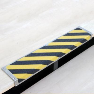 Profilé d'escaliers antidérapant avec nez en aluminium m2™ Facile à nettoyer, rayé noir/jaune 120 x 1000 x 45mm