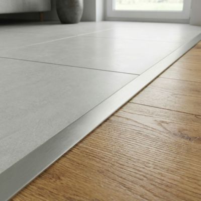 Profilé de transition intérieur Diall droit aluminium effet chromé poli L.2,5m x l.1,4cm x ep.11mm