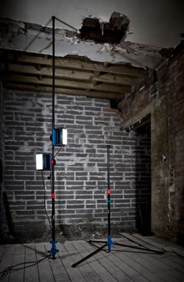 Projecteur de chantier double sur pied à LED filaire Erbauer Lewo 1600 lumens (20W)