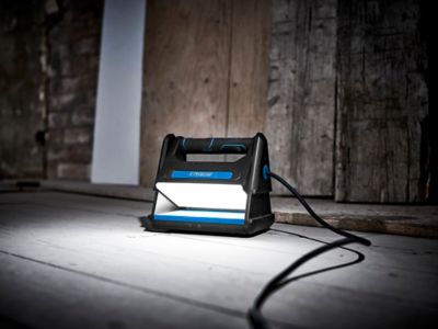 Projecteur de chantier Erbauer 2000 lumens