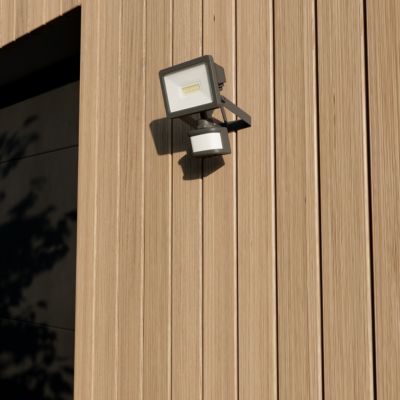 Projecteur LED extérieur détecteur de mouvement noir IP65 1150lm 10W GoodHome, Lucan