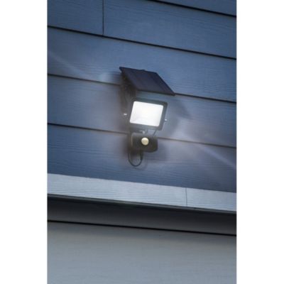 Projecteur solaire très éclairant 800 lumens, détection 4m, 15 LED SMD blanche, 5m de câble entre spot et panneau