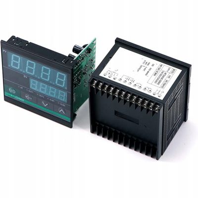 Régulateur de Température CH902 - LED 96x96 mm, 0-400C, Entrée Pt100/Type K, 2 Alarmes, Sortie SSR/Relais, 48-240V AC