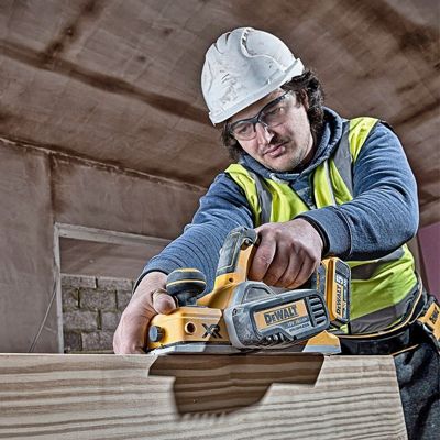 Rabot XR 18V (sans batterie ni chargeur) + coffret T-STAK - DEWALT - DCP580NT-XJ