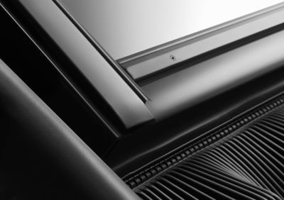 Raccord fenêtre de toit simple sur tuiles Velux EDW MK06 gris