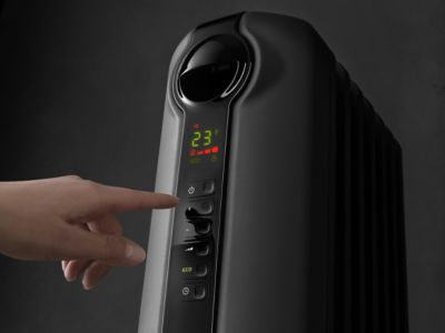 Radiateur à bain d'huile 2000 W, pour 20 m², noir, l.47,2 x P.16 x H.65 cm, Delonghi Radia S TRRS0920 BLK