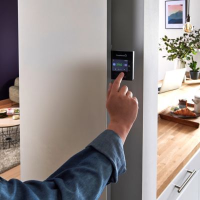 Radiateur connecté électrique double cœur de chauffe GoodHome Sondrio blanc 2000W vertical