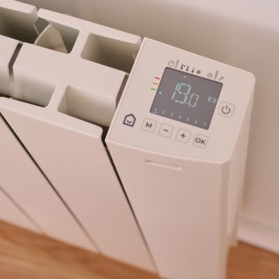 Radiateur électrique connecté 1000W à inertie fluide, GoodHome Myko Basel
