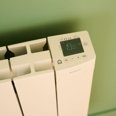 Radiateur électrique connecté 1500W à inertie fluide, GoodHome Myko Basel