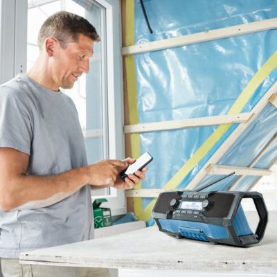 Radio de chantier sans fil numérique portable Bosch GPB 18V 2SC