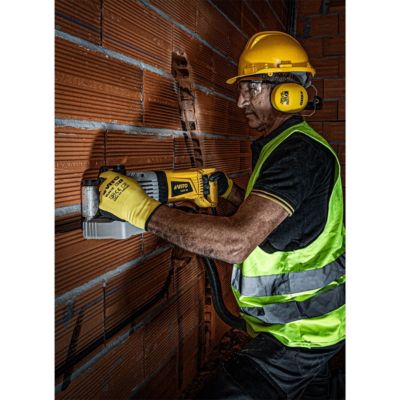 Rainureuse à béton murale 2400W 3 Disques Diam150 mm Profondeur max 28mm Malette VITO