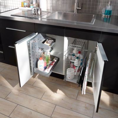 Rangement coulissant sécurisé produit d'entretien