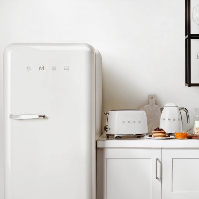 Réfrigérateur congélateur à poser Smeg FAB28RWH6 blanc - 244L / 26L - H.166cm x L.68,5cm x P.86cm
