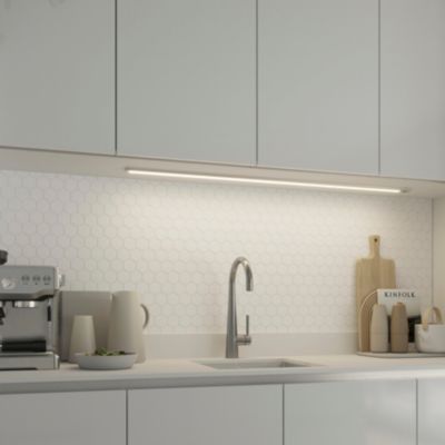 Réglette sous meuble à détection Menezes LED intégrée blanc neutre IP20 1200lm 20W L.118,5xl.4,2xH.1cm chrome GoodHome