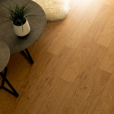 Revêtement de sol plaqué chêne finition verni coloris blond Ep 10mm