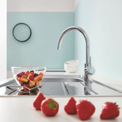 Robinet de cuisine plein chromé