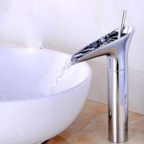 Robinet de lavabo de salle de bain Cascade Bronze huilé Poignée unique Un trou Poignée Argent