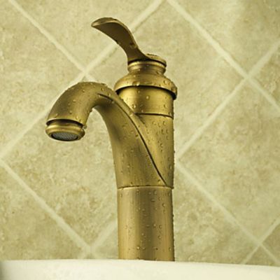 Robinet lavabo, finition en laiton pour un style classique