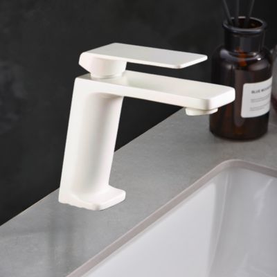 Robinet Mitigeur de Lavabo anti-calcaire Bec Bas Blanc Mat IMEX FIYI BDF016-1BL