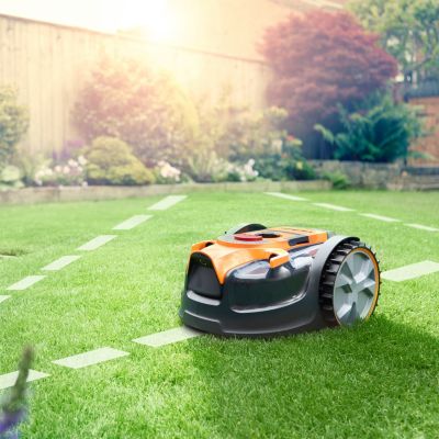 Robot tondeuse LawnMaster VRM16-2B 250m² (vendu avec 2 batteries)