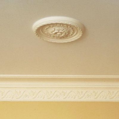 Rosace décorative au design de fleurs et feuilles R13 - L28 x H3,1 x L28cm - ORAC DECOR