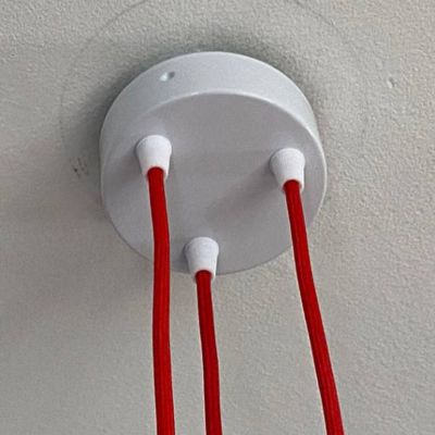 Rosace métal blanc 3 passages de câble  optez pour la qualité et le style