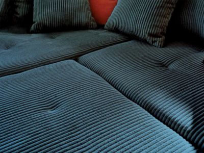Rune - canapé d'angle gauche - 4 places - avec pouf d'appoint - en velours côtelé - Lisa Design