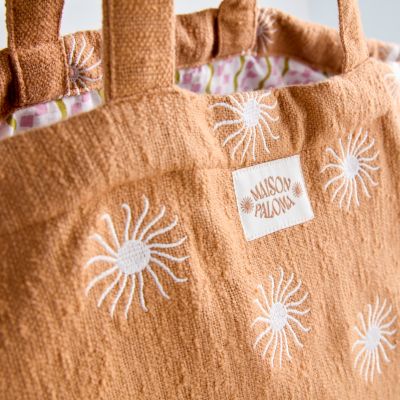 Sac en coton bohème marron grand format motifs soleils brodés Maison Paloma x Castorama