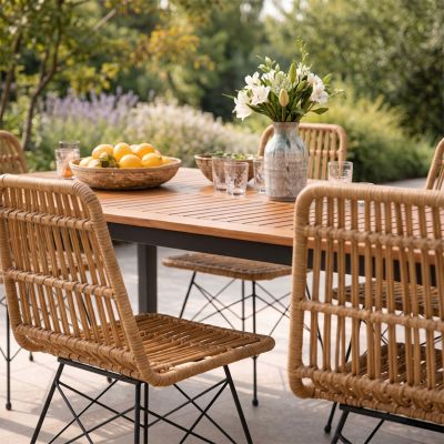 Salon de jardin 6 places avec table en bois naturel et chaises en résine tressée BAGO