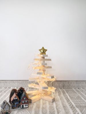 Sapin en bois coloris naturel H.50 cm support inclus