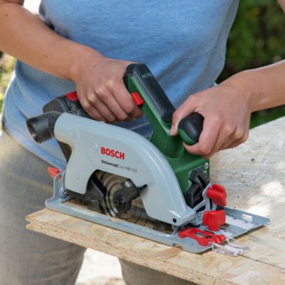 Bosch Groen Accucirkelzaag UniversalCirc 18V-53 | Zaagblad 160 mm Optiline 24 t | Incl. 1-uurslader AL 18V-20 en 1 x 2,5 Ah accu - 06033B1402
