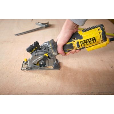 Scie circulaire multimatériaux Stanley Fatmax FME380K 650W