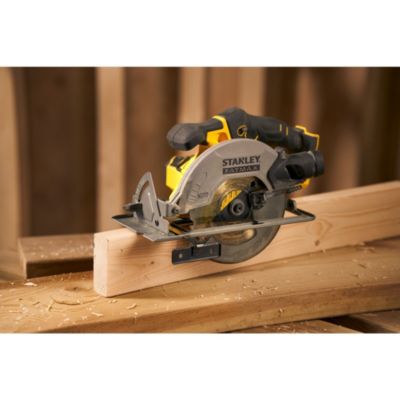 Scie circulaire sans fil Stanley Fatmax SFMCS500B Gamme V20 18V 165 mm (sans batterie)
