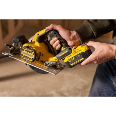 Scie circulaire sans fil Stanley Fatmax SFMCS550B Gamme V20 18V 190 mm (sans batterie)