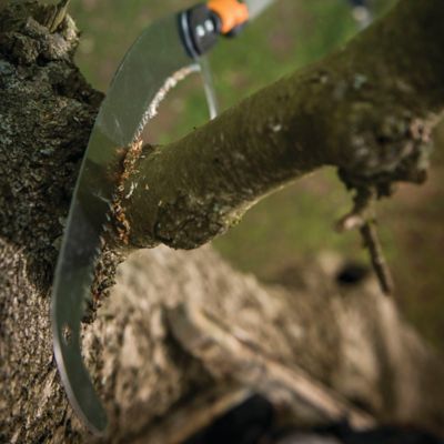 Scie courbe Fiskars QuikFit™ en acier