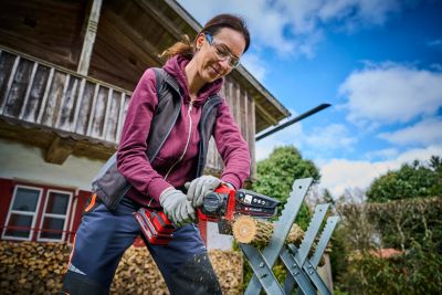 Scie de jardin sans fil sur batterie 18V Einhell GE-PS 18/15 Li BL-Solo (vendue sans batterie ni chargeur)