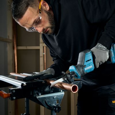 Scie sabre compacte sans fil Erbauer ERI1081CSW 18V ( sans batterie)