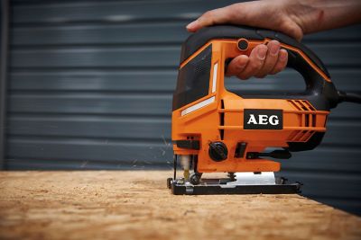 Scie sauteuse AEG powertools STEP100X 700W + 50 lames LSS