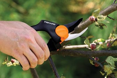 Sécateur à crémaillère et poignée tournante P94 PowerGear Fiskars