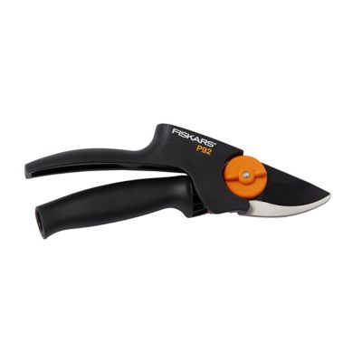 Sécateur à crémaillère & poignée tournante Fiskars