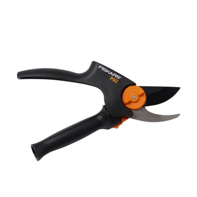 Sécateur à crémaillère & poignée tournante Fiskars