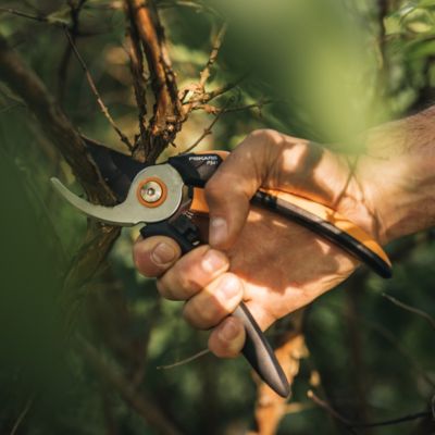 Sécateur à lame franche Solid P341 Fiskars