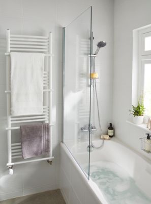 Sèche-serviettes eau chaude en acier vertical 631W blanc mat, GoodHome Solna