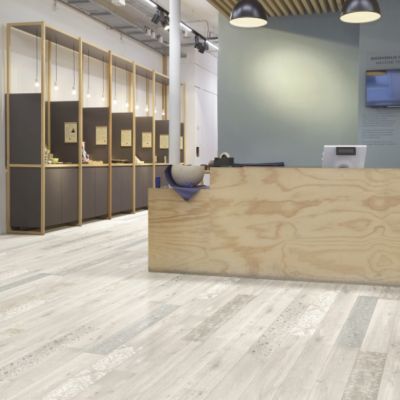 Sol PVCTextile - parquet clair et effet pochoir - 3m x 19m