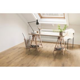 Sol stratifié à clipser Bedford décor chêne naturel épaisseur 8mm AC4