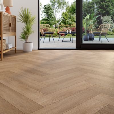 Sol stratifié Cajun bâton rompu, passage intense AC5, effet chêne, L.64,4 cm x l.12,2 cm x ép.8 mm, résistant à l'eau
