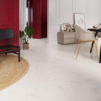 Sol stratifié clipsable Elegance aspect marbre blanc 8 mm compatible pièces humides