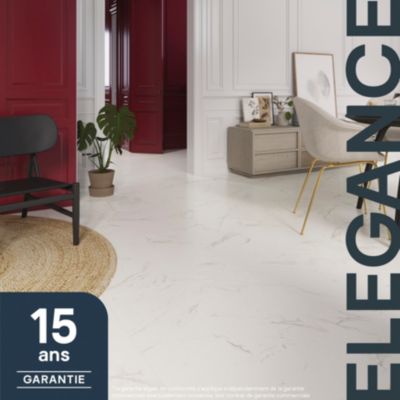 Sol stratifié clipsable Elegance aspect marbre blanc 8 mm compatible pièces humides