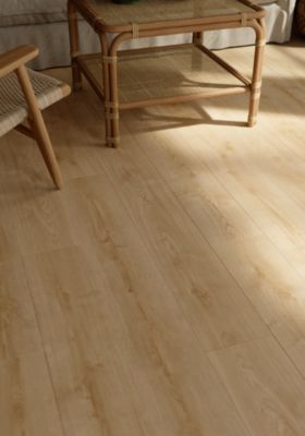 Sol stratifié Colville GoodHome, passage intense AC5, effet chêne blond, L.129 cm x l.19,3 cm x ép.8 mm, résistant à l'eau